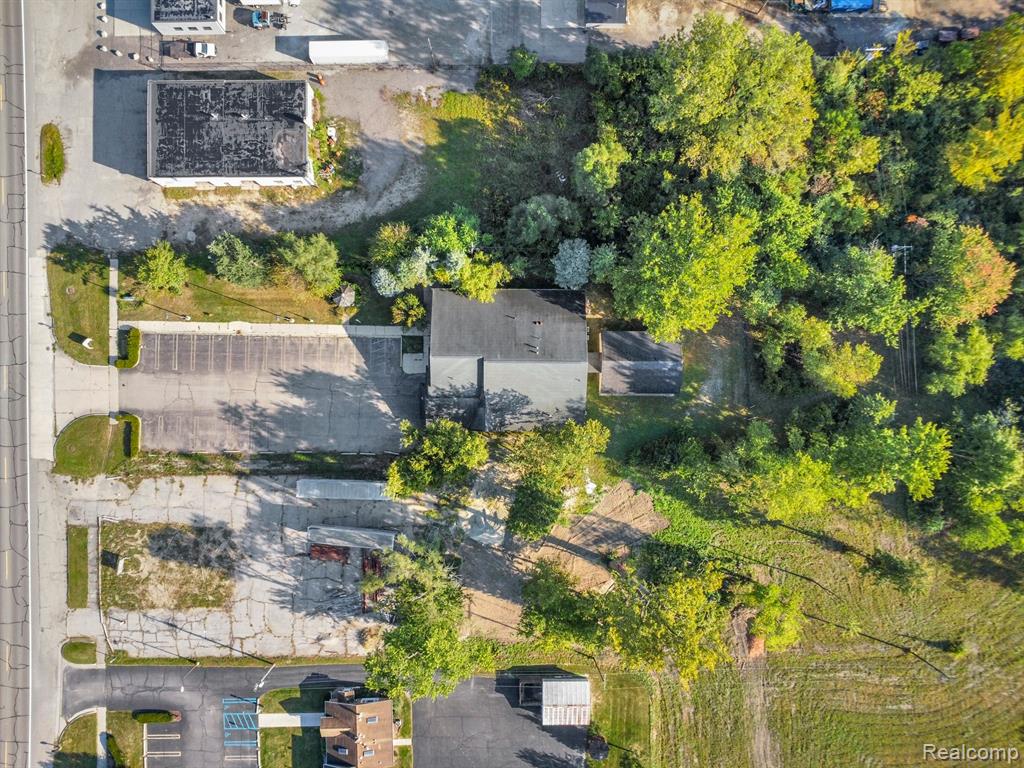 main property photo 51