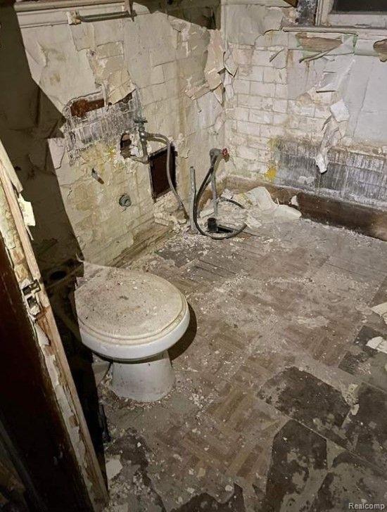 main property photo 8