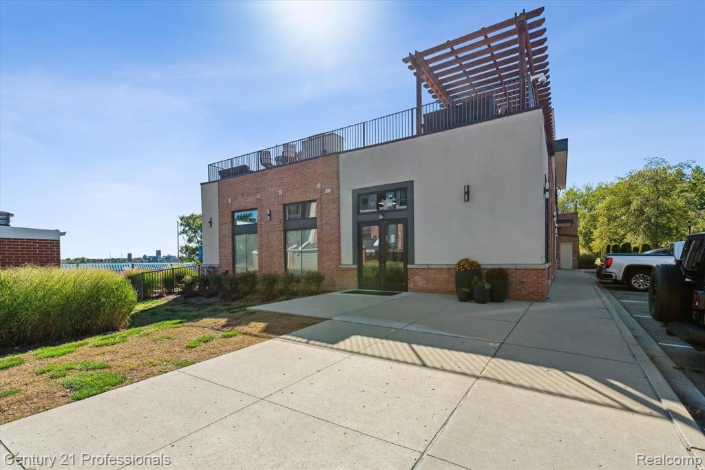 main property photo 19