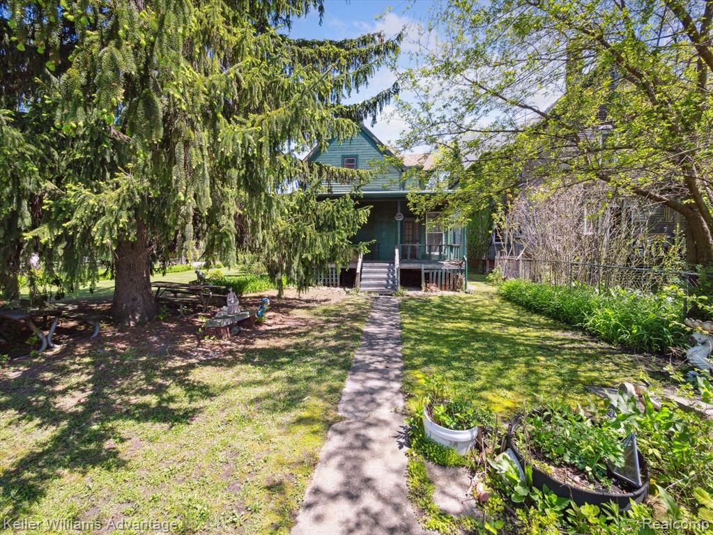 main property photo 30