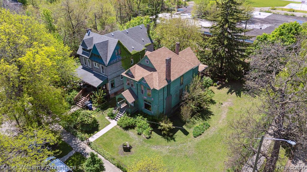 main property photo 38