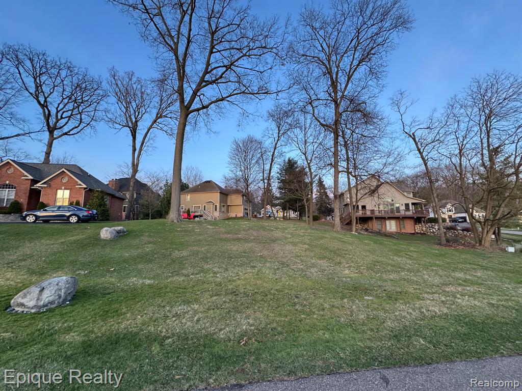 main property photo 10