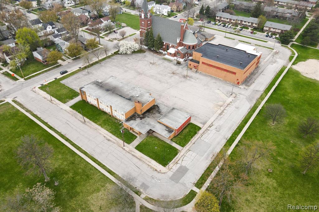main property photo 13