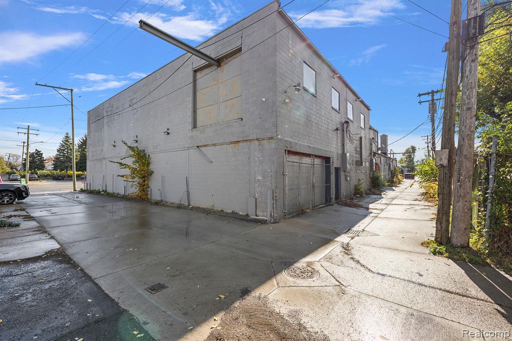 main property photo 26