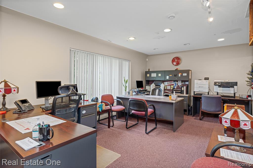 main property photo 22