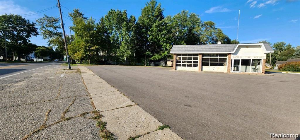 main property photo 12