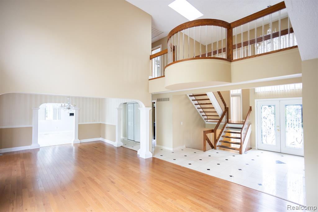 main property photo 6