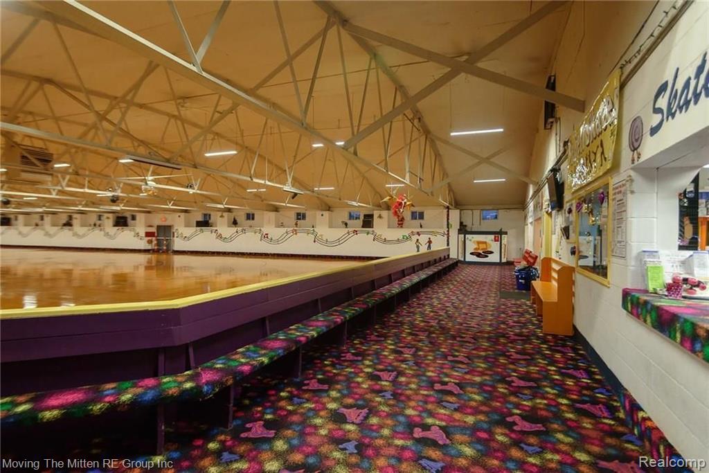 main property photo 16