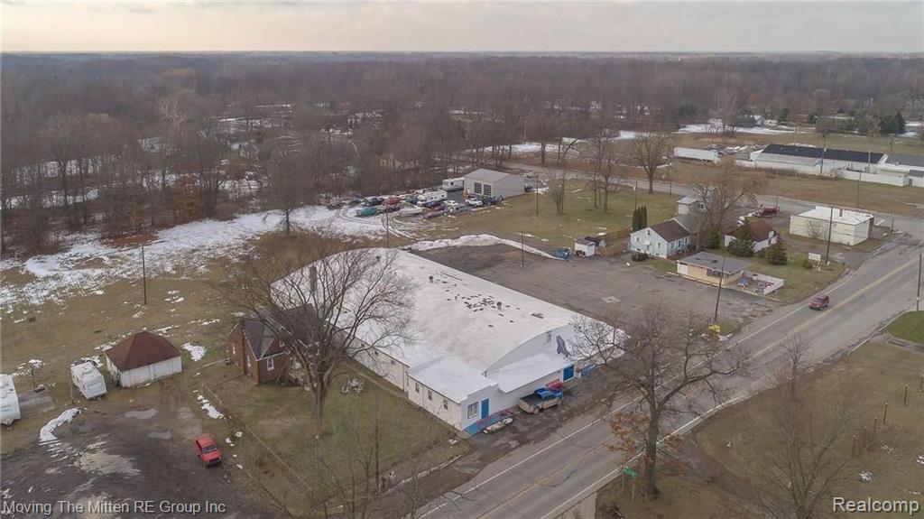 main property photo 30