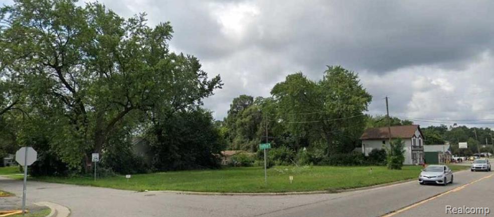 main property photo 11