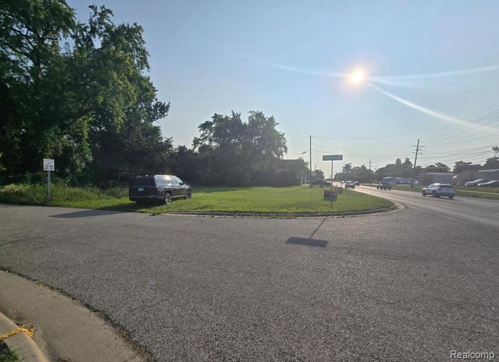 main property photo 6