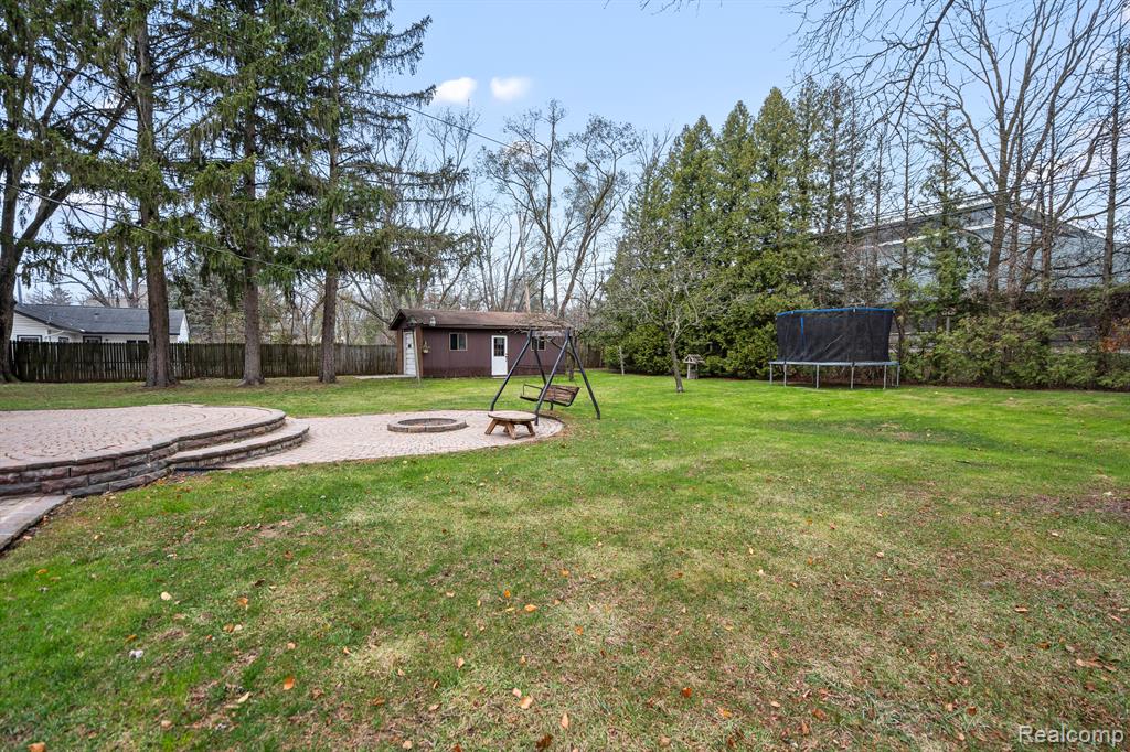 main property photo 17