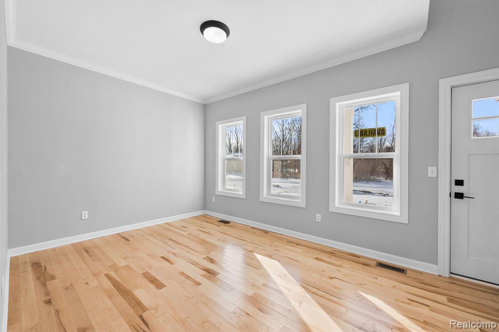 property viewer photo 2
