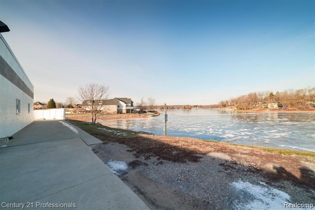 main property photo 60