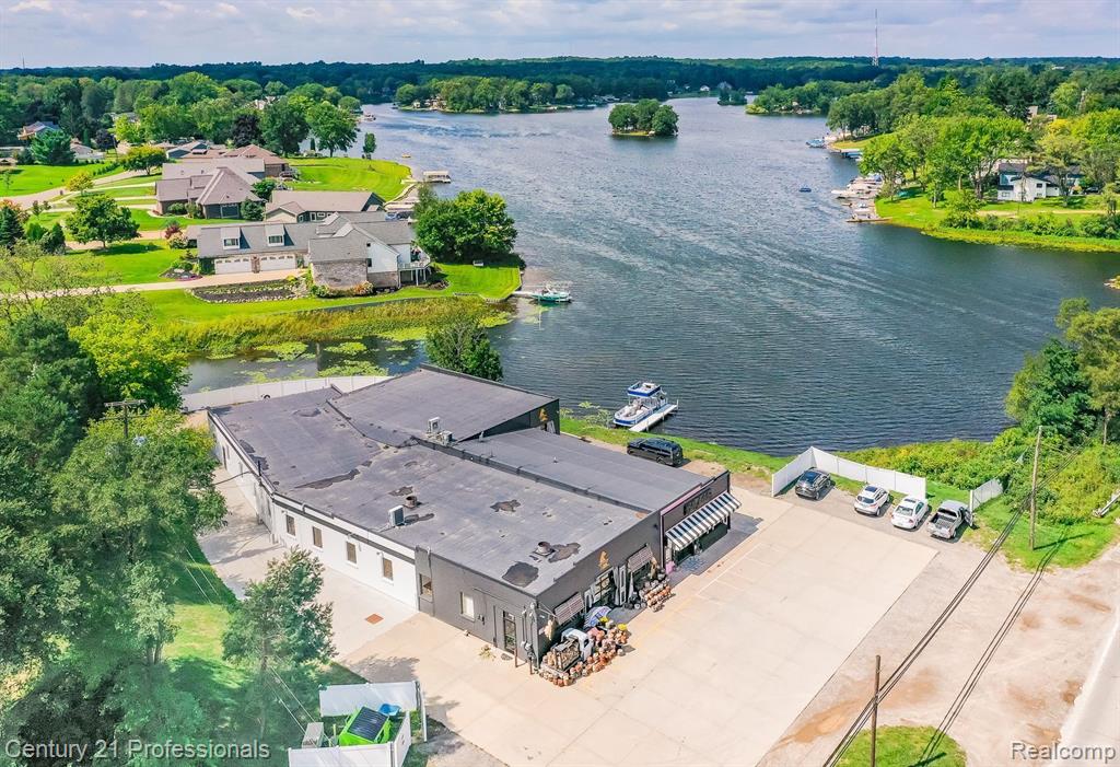 main property photo 68