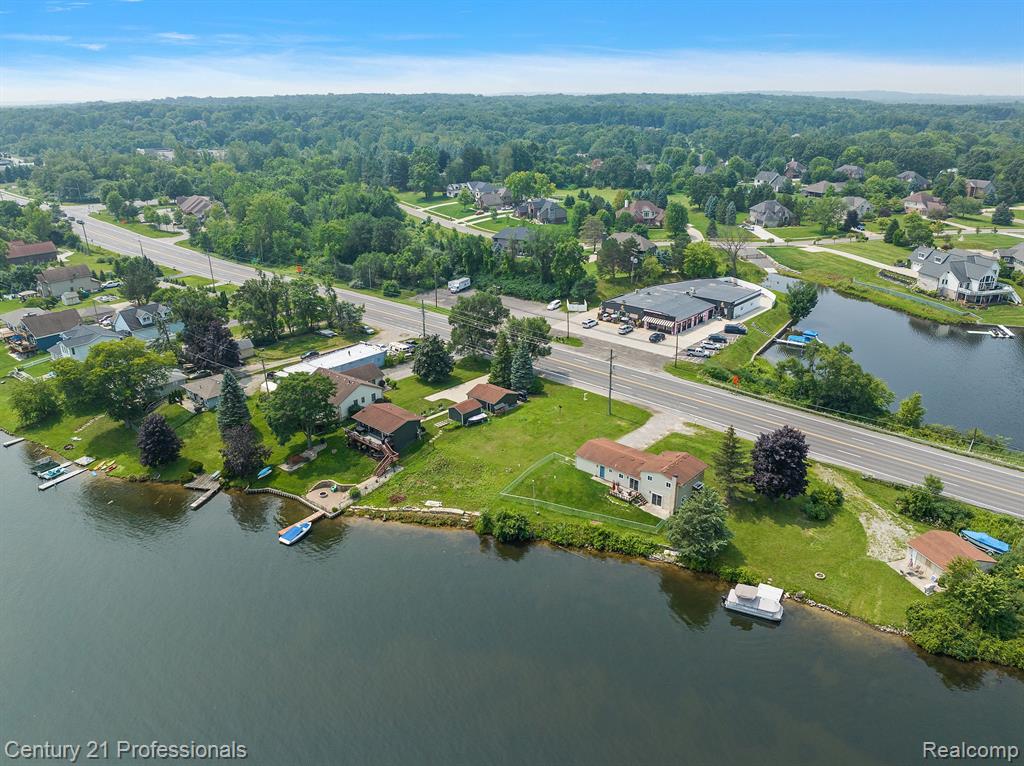 main property photo 16