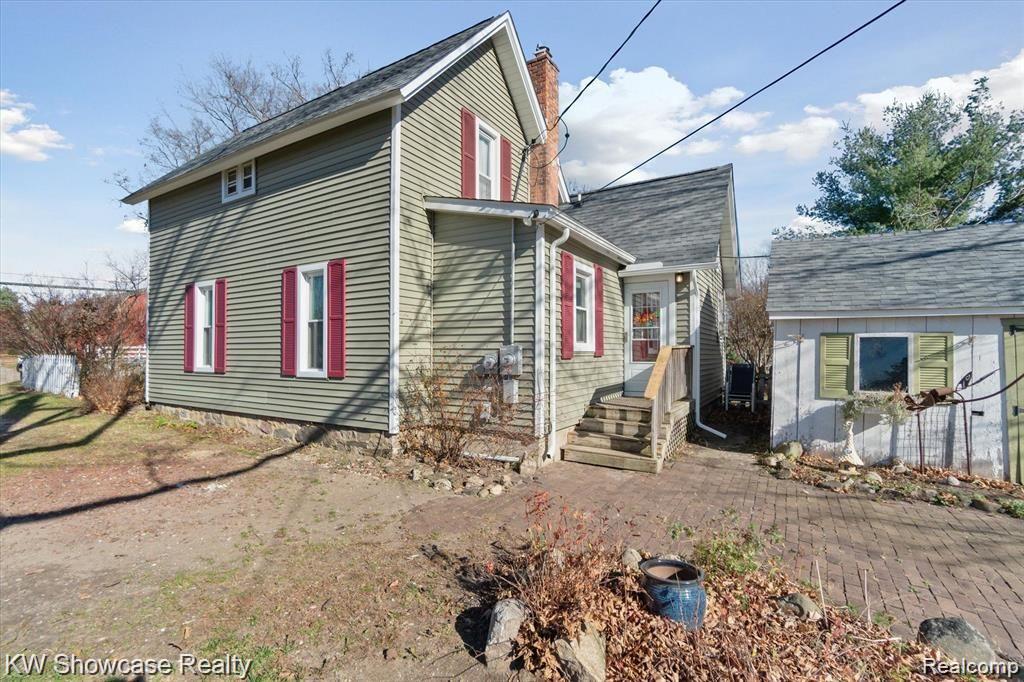 main property photo 23