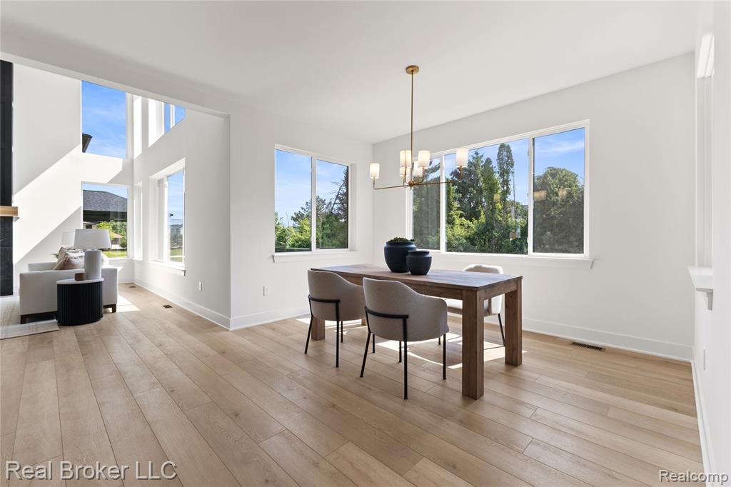 property viewer photo 21
