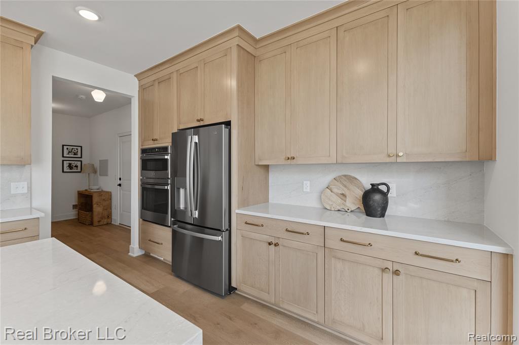 property viewer photo 26