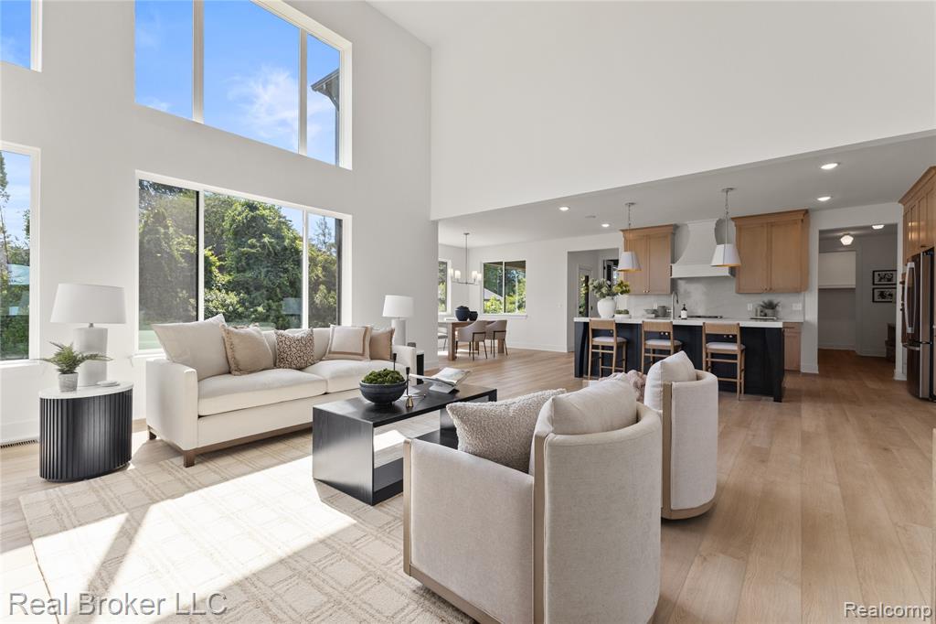 property viewer photo 32