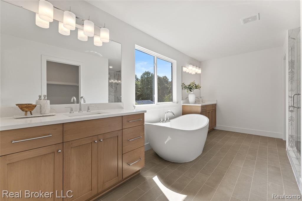 property viewer photo 37