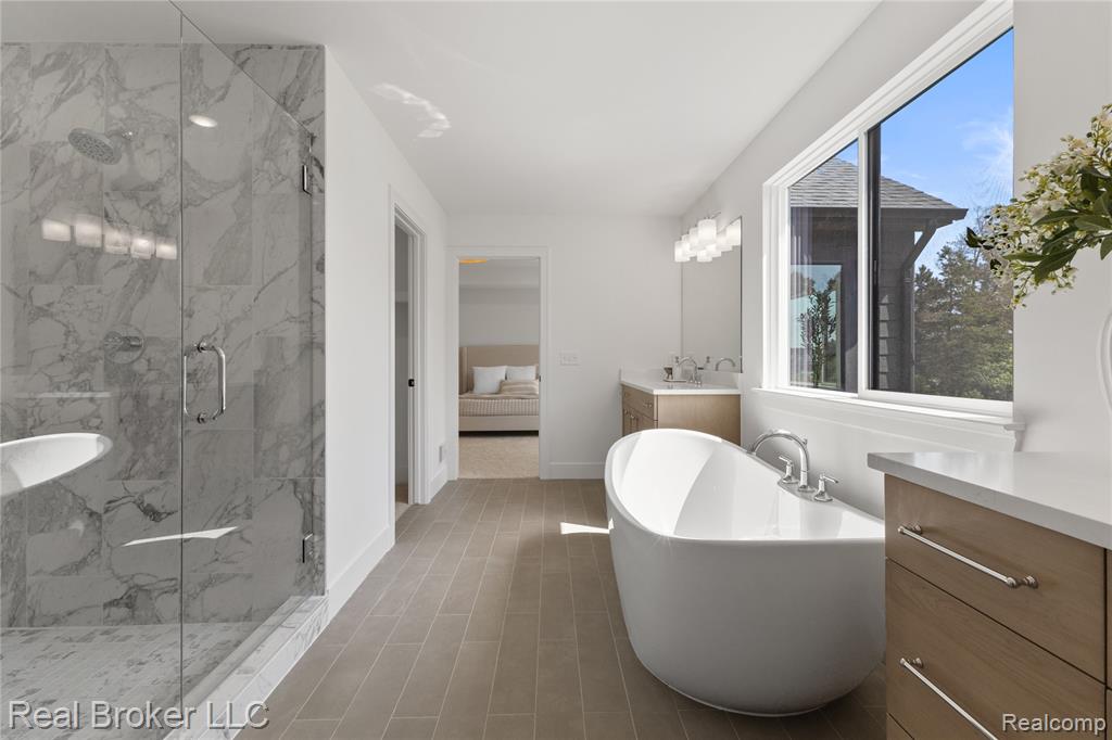 property viewer photo 41