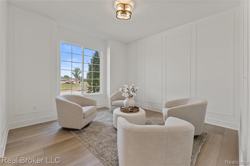property viewer photo 45
