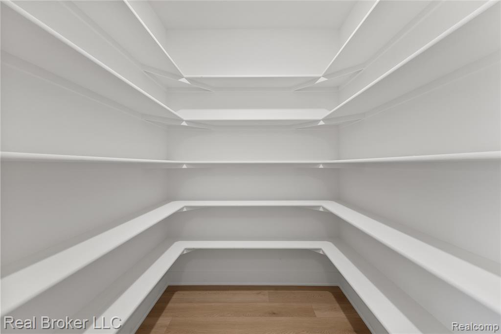 property viewer photo 55