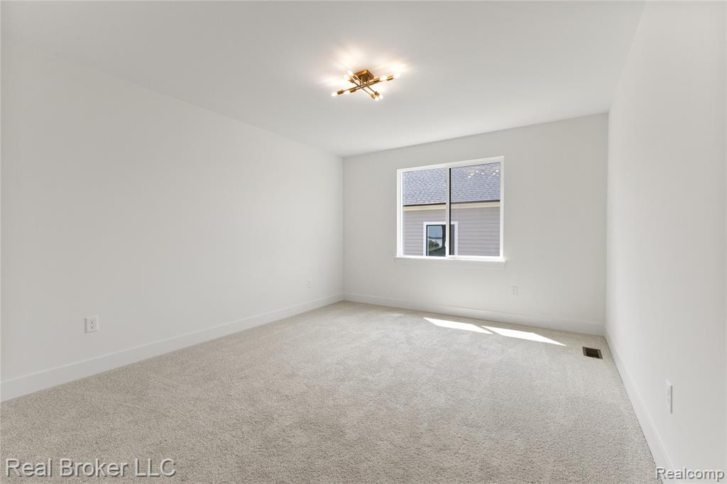 property viewer photo 68