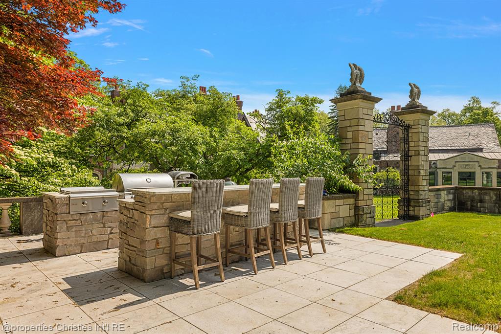 main property photo 89
