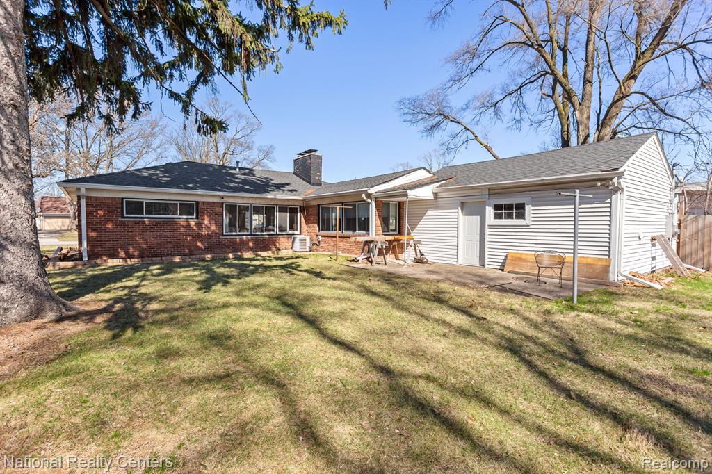 main property photo 25