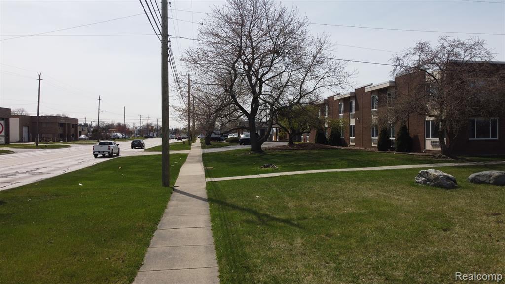 main property photo 6