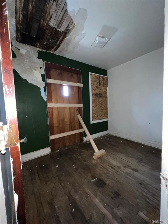 main property photo 33