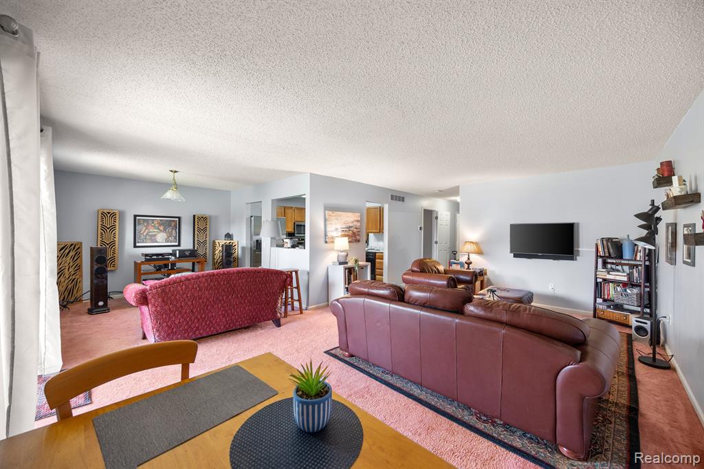 property viewer photo 9