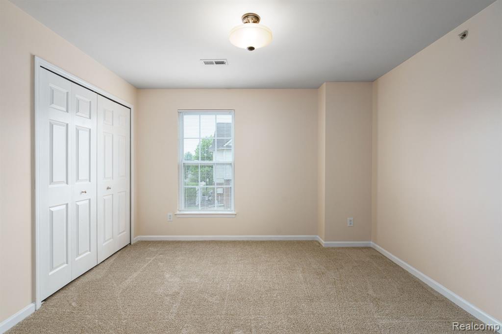 property viewer photo 23