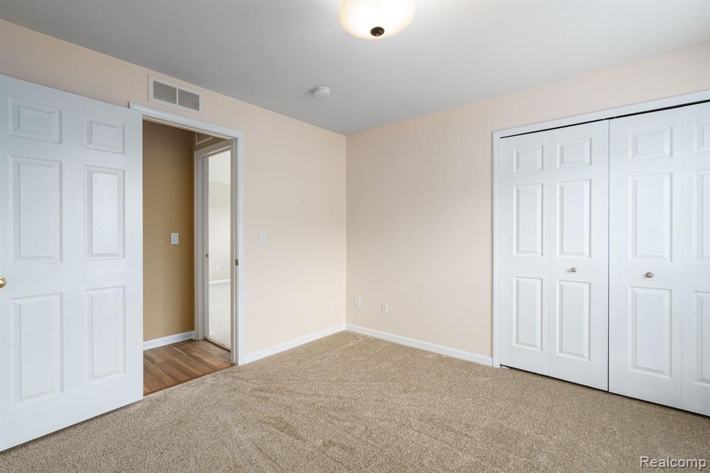 property viewer photo 24