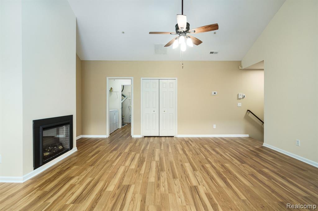 property viewer photo 9