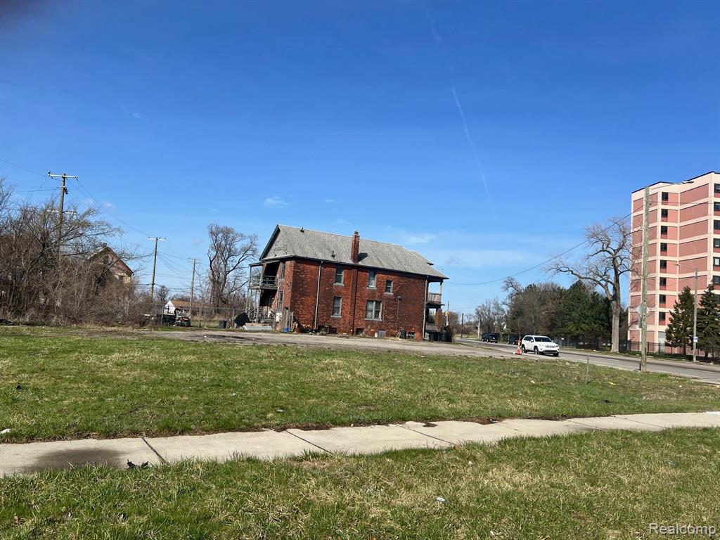 main property photo 2