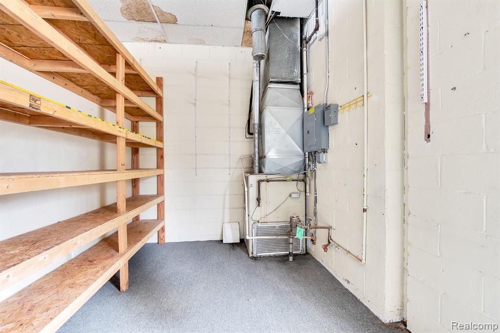 main property photo 17