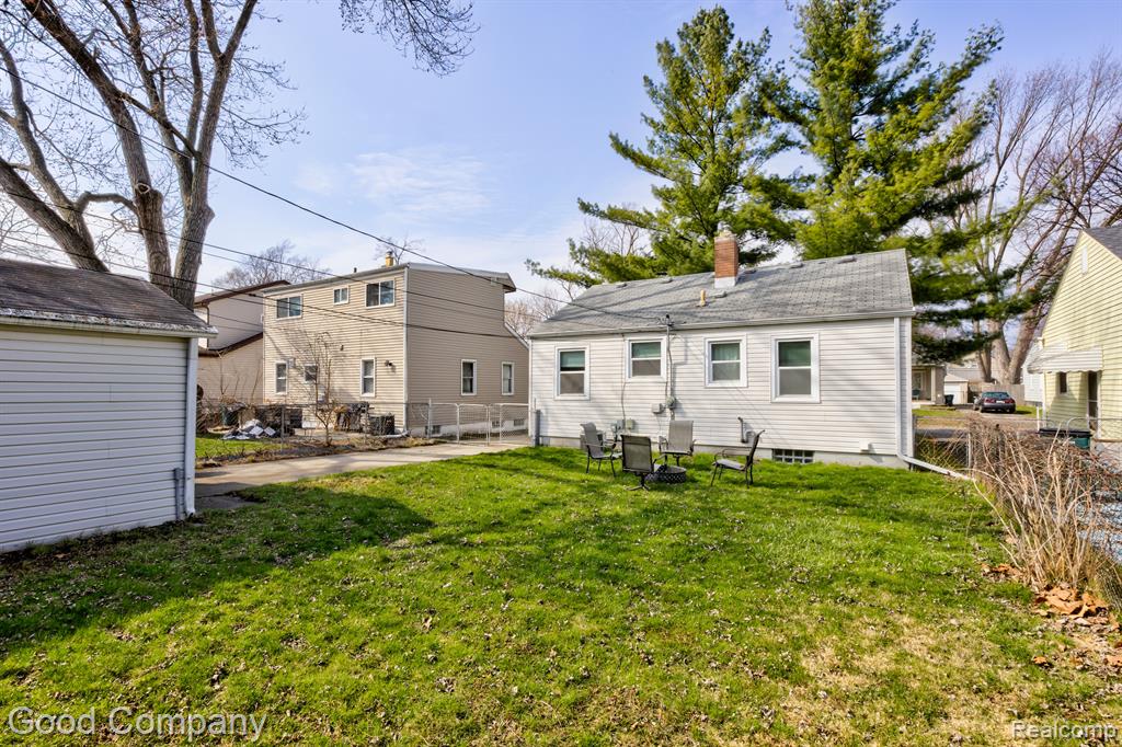 main property photo 37