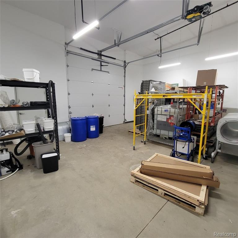 main property photo 50