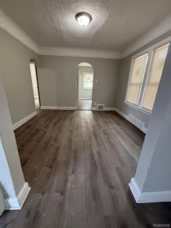 property viewer photo 2