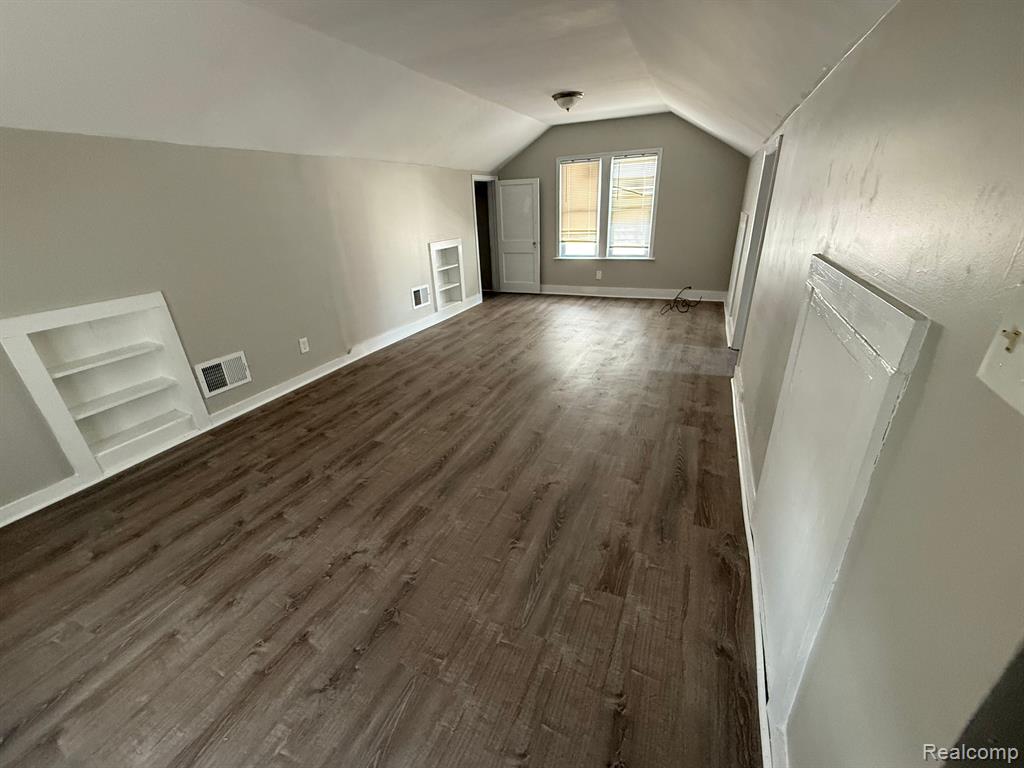 property viewer photo 6