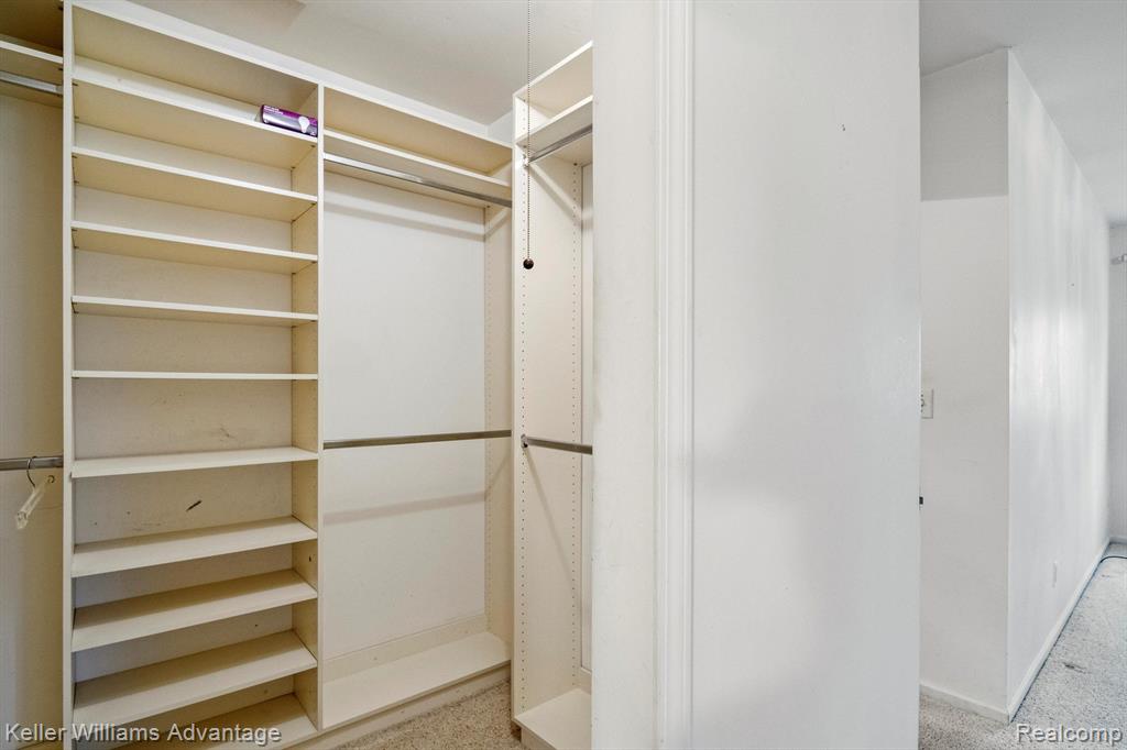 property viewer photo 35