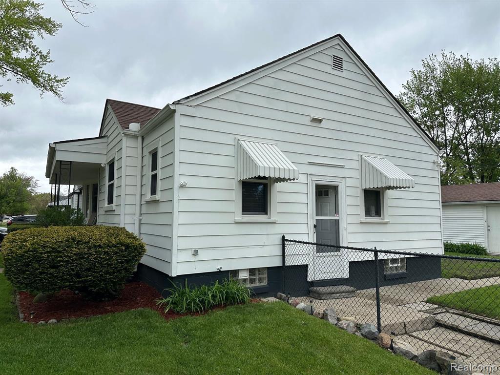 property viewer photo 26