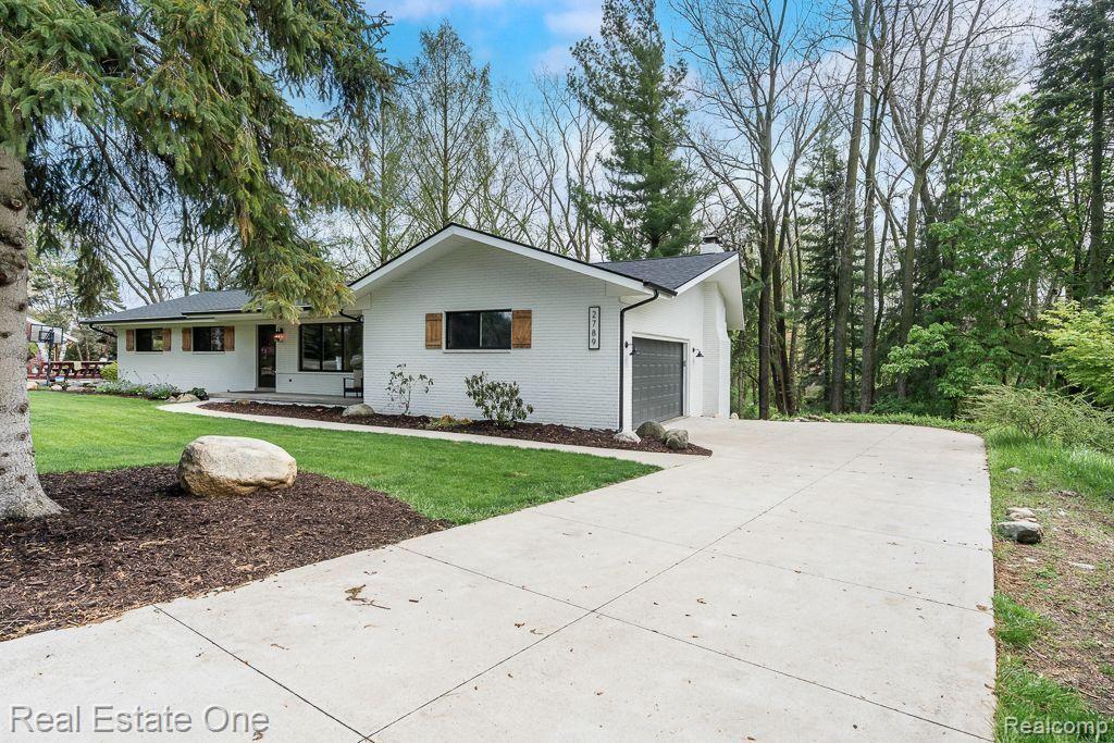 property viewer photo 1