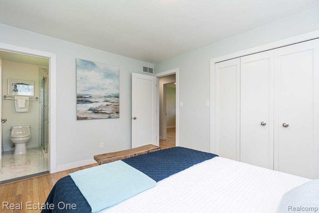 property viewer photo 13