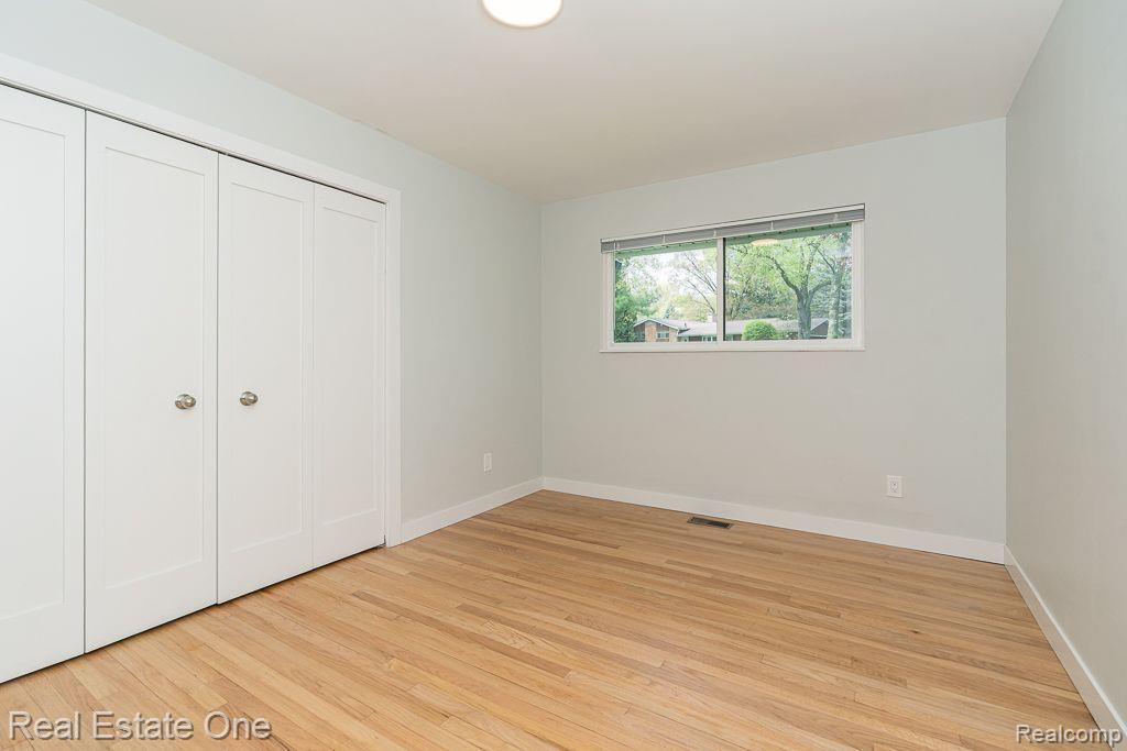 property viewer photo 18