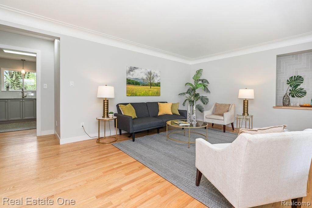 property viewer photo 4