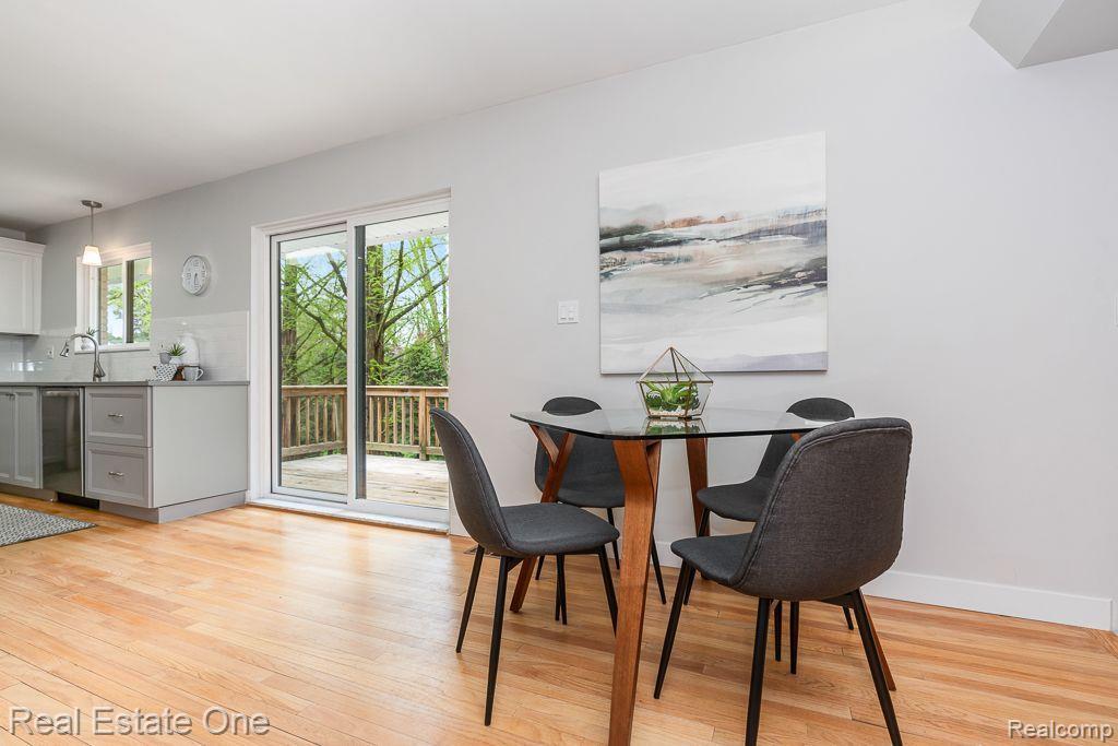 property viewer photo 7